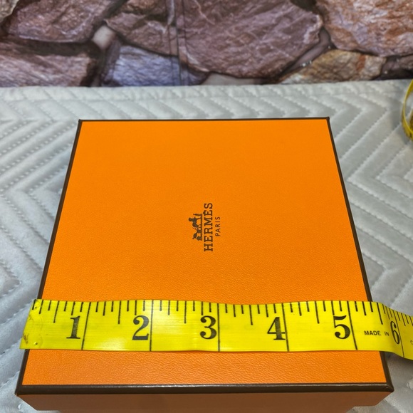 AUTHENTIC HERMES GIFT BOXES - Picture 4 of 12